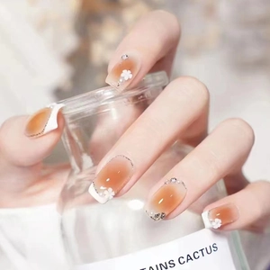 Press On Nails 3D White Flower Rhinestone Artificial Pearl Gradient Amber Short Square Round Artificial Nails For Women