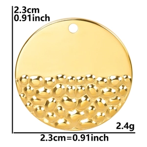 Detail of 2.3cm round gold pendant with hammered texture for DIY necklace jewelry