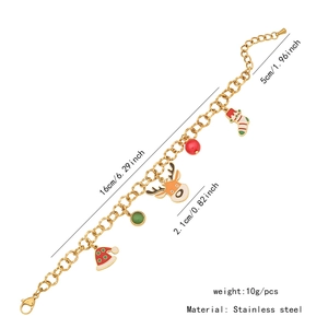 Bracelet à charms de Noël en acier inoxydable avec pendentifs de renne et bonnet pour fêtes.
