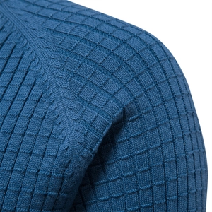 Pull bleu marine pour homme à col rond avec maille texturée et détails de manches