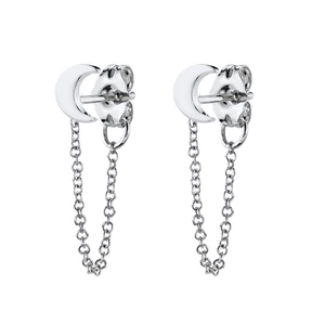 Elegante S925 Silber Mondsichel Quastenohrringe mit hängenden Ketten auf weißem Grund