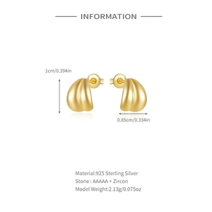 Detailed view of gold S925 sterling silver C-shape earrings with size and weight metrics