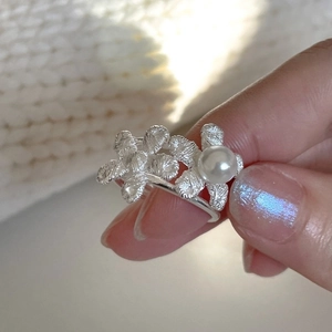 Elegant Flower Artificial Pearl Ring Silver Plated Copper Material Adjustable Open Finger Ring Fashion Jewelry For Women Sweet Cool Style