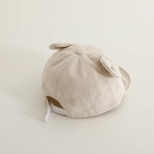 Beige Baby-Baseballkappe aus Cord mit süßen Bärenohren und Klettverschlussband