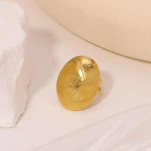 Anello aperto ovale in acciaio inossidabile dorato con finitura in metallo spazzolato
