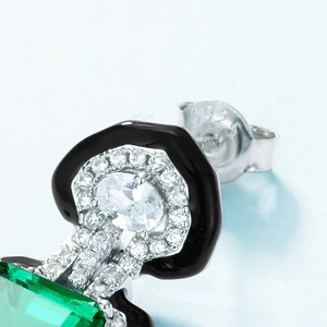 Boucles d'oreilles en argent S925 émeraude avec émail noir et zircons blancs