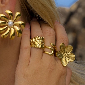 Gold floral pearl earrings and textured titanium steel rings set for women jewelry