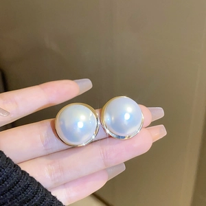 Round Imitation Artificial Pearl Stud Earrings With Alloy Gold Border And Silver Earring Post French Vintage Elegant Jewelry Women