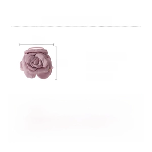 Vista dettagliata della pinza per capelli con rosa in raso malva e specifiche