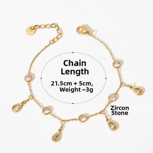 Détail de la chevillère dorée en acier inoxydable de 21,5cm+5cm avec zircons