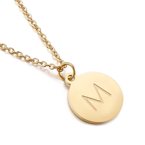 Collier minimaliste en acier inoxydable doré avec pendentif rond poli lettre M