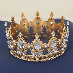 Couronne de mariée baroque en or avec strass en cristal et détails de cœur