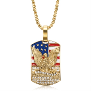 Gold-plated hip hop necklace with American flag eagle pendant and sparkling rhinestones