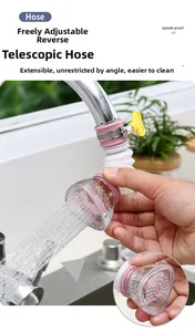 Dettaglio del tubo flessibile rosa per rubinetto con sistema di filtro a pietra
