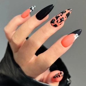 Faux Ongles à Presser Français Noirs Halloween Stiletto Motif Fantôme Orange Blanc Brillants Longs pour Femmes Décoration de Fête de Vacances