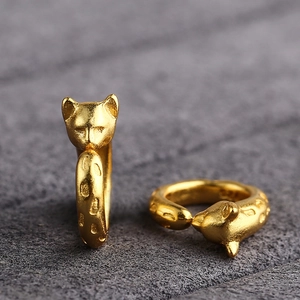 Golden cat pendant in S925 sterling silver with a matte brushed finish for DIY jewelry