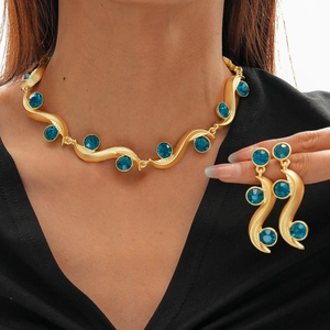 Vintage Palace Style Wave S-Shape Gold Alloy Necklace And Blue Rhinestone Earrings With Silver Earring Post