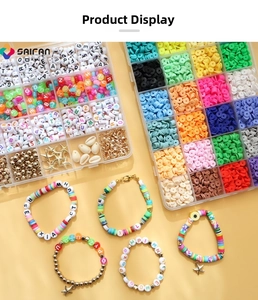Kit gioielli fai-da-te con perline di argilla colorate, lettere e ciondoli a stella marina