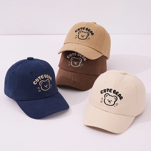 Ensemble de casquettes de baseball bébé ours en bleu marine, kaki et beige