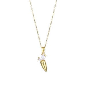 Collier carotte minimaliste en plaqué or avec zircone étincelant sur une chaîne fine
