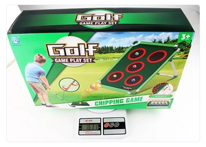 Detaillierte Gewichtsmessung des Golf-Spiel-Sets mit 1631g auf einer digitalen Waage