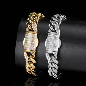 Bracciale a Catena Cubana in Acciaio Inossidabile con Zirconia Hip Hop per Uomo Donna Chiusura Pavé Oro Gioielli Streetwear