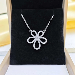 Elegant titanium steel silver necklace with a sparkling diamond-set flower pendant