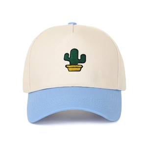 Casquette de baseball à cinq panneaux avec broderie cactus en beige et bleu clair