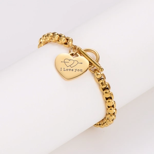 Bracciale in acciaio inossidabile dorato con ciondolo a cuore inciso I Love You e chiusura OT