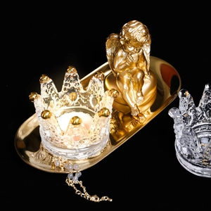 Nordischer Glas-Kronenleuchter Set mit goldener Engelsstatue und Spiegel-Tablett