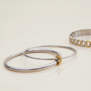 Bagues minimalistes en acier inoxydable bicolore argent et or avec bracelet à chaîne