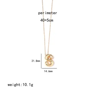 Detailed view of gold S-letter balloon pendant with 40+5cm stainless steel chain