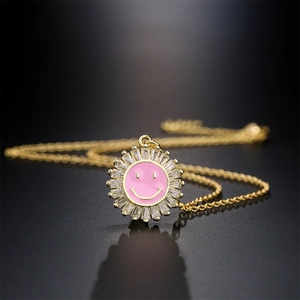 Collana placcata oro 18K con ciondolo girasole smiley in smalto rosa e zirconi brillanti
