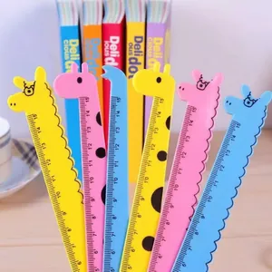 Cartoon giraffe shaped 15cm plastic rulers in yellow, pink and blue for students
