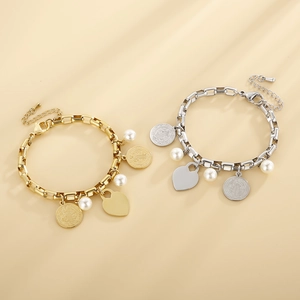 Bracelets cœur et perles en acier inoxydable minimalistes en finitions or et argent