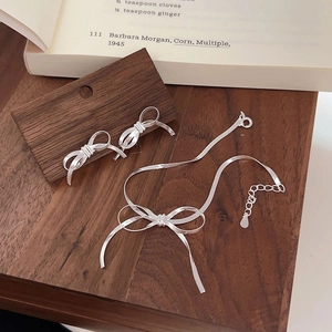 S925 sterling silver bow jewelry set with snake chain bracelet and stud earrings