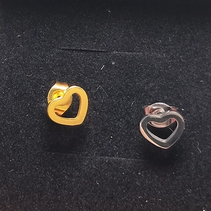 Minimalist heart-shaped stainless steel stud earrings in gold and silver finish