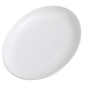 Elegant white oval ceramic dinner plate with exquisite embossed rim pattern for dining