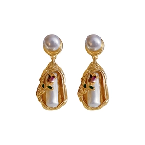 French vintage gold earrings with bouquet floral design and pearls for women