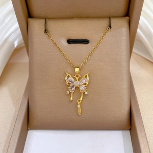 Collana Con Ciondolo A Farfalla Catena In Acciaio Inossidabile Rame Zircone Cavo Goccia D'acqua Nappa Elegante Donna