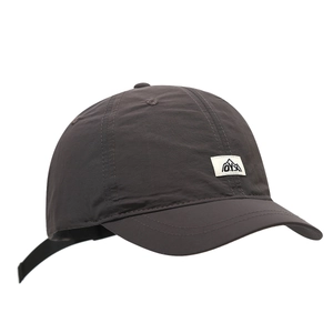 Deep grey quick-dry baseball cap for men and women with mountain graphic label