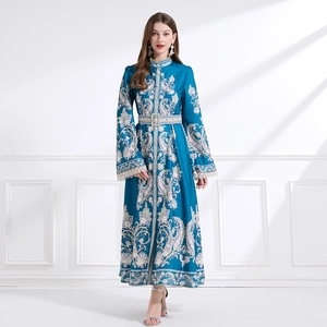 Vestido largo estilo palacio vintage con estampado de cachemira y cinturón en azul cerceta