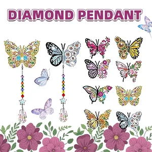 DIY diamant schilderen zonvanger met kleurrijke vlinders en kristallen kralenkettingen