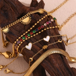 Vintage Stainless Steel Bracelet Women 18K Gold Plated Shell Heart Flower Charm Elegant Niche Fashion Delicate Jewelry