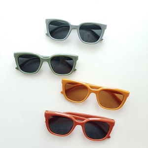 Fashion girls UV protection sunglasses set in vintage wide frame styles and multiple colors