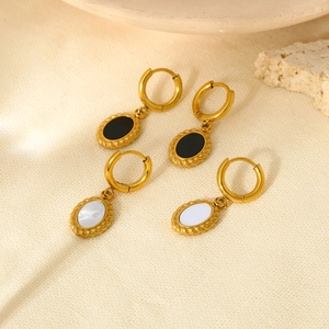 Retro 18K gold-plated stainless steel hoop earrings with black and white oval resin charms