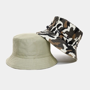 Details von Camouflage- und Khaki-Sonnenhüten mit verstellbarem SPORT-Kordelzug