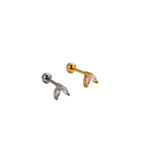 Minimalist leaf-shaped cartilage earrings in gold and silver with sparkling crystals