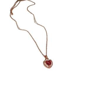 18K vergoldete Herz-Halskette mit rotem Zirkonia und Perlmutt im Vintage-Stil