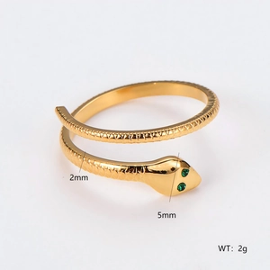 Vintage gold snake ring with green stone eyes and scale texture for women fashion
